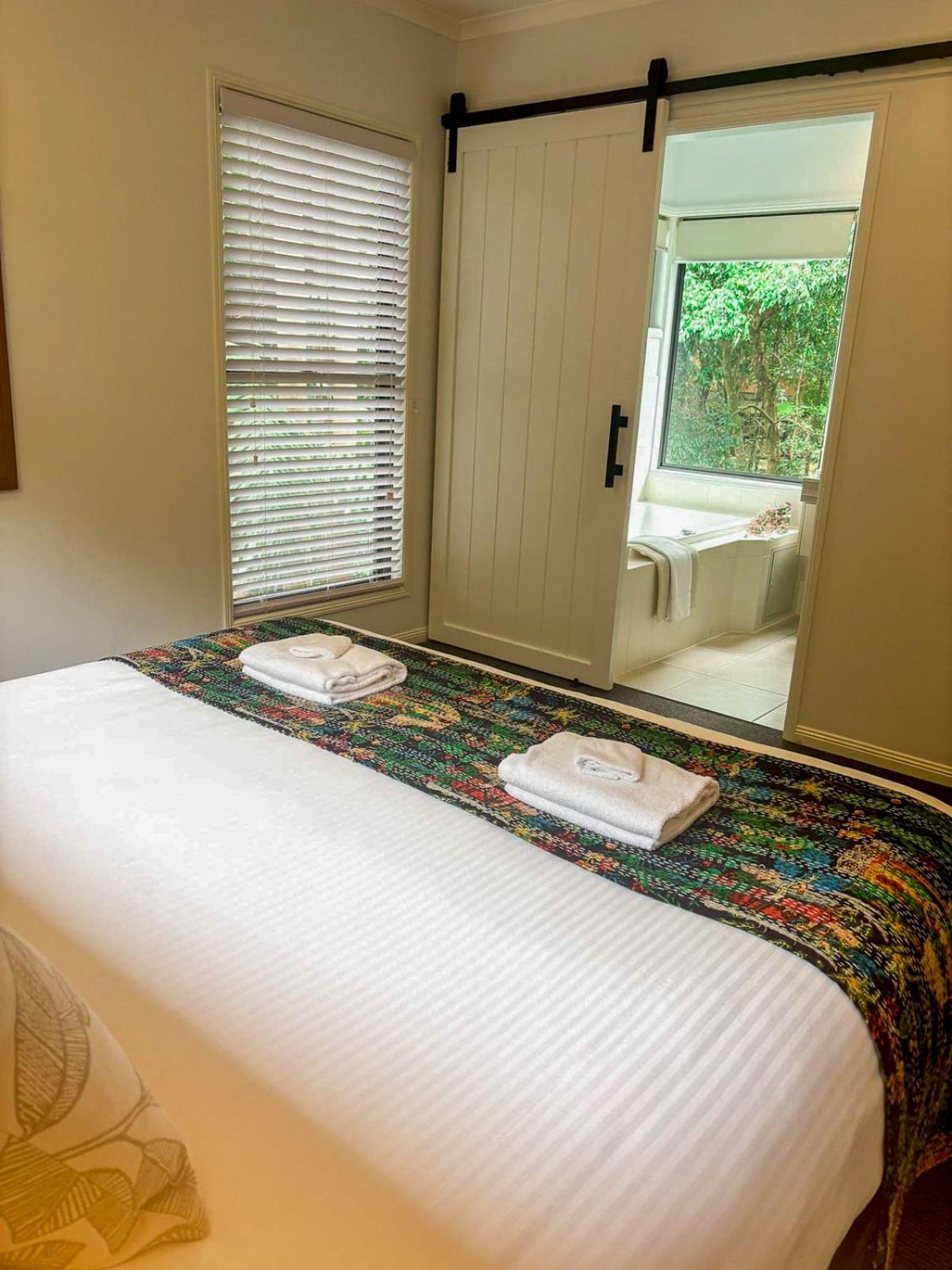 Tranquil Getaways On Obi Maleny Hotel Room photo